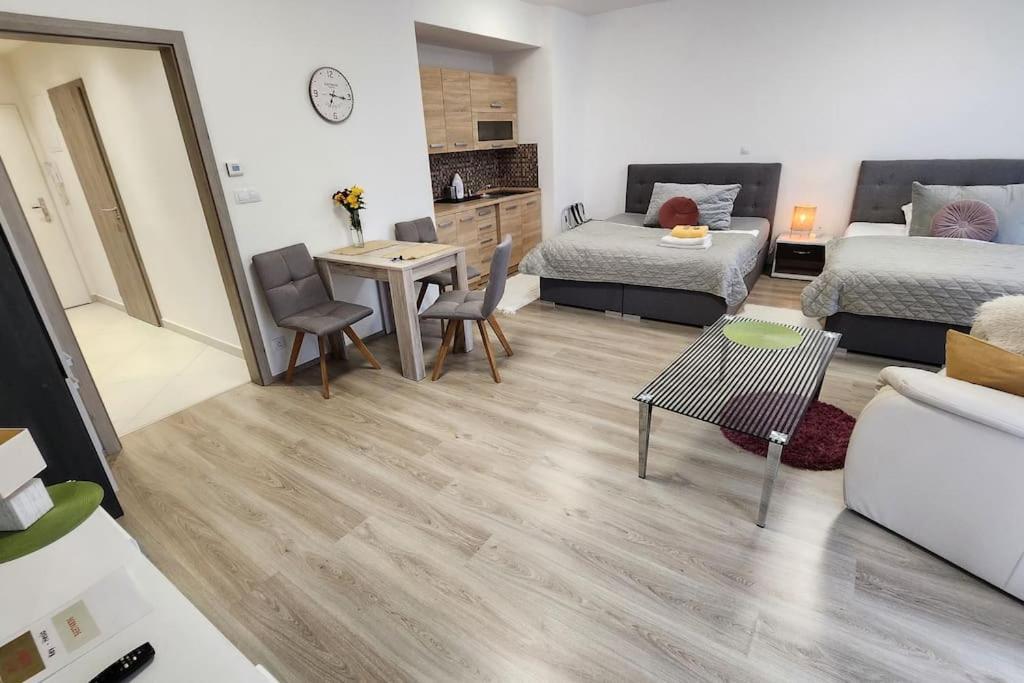 Apartman Praha Appartement Buitenkant foto